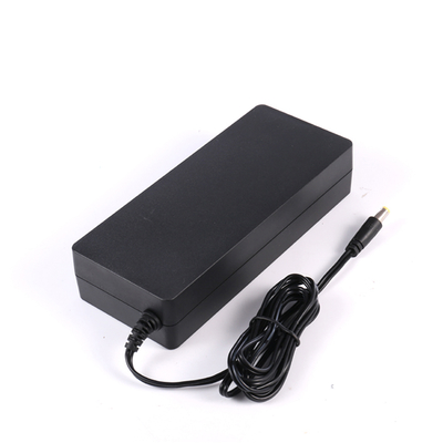 Chargeur de batterie au plomb de l'UL UKCA SAA ccc 120W de FCC pour LFP NMC AGM
